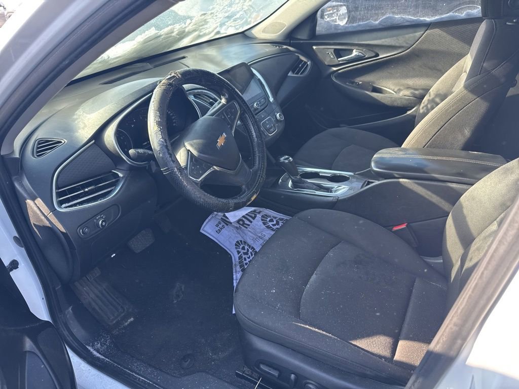 Used 2018 Chevrolet Malibu LT image 4