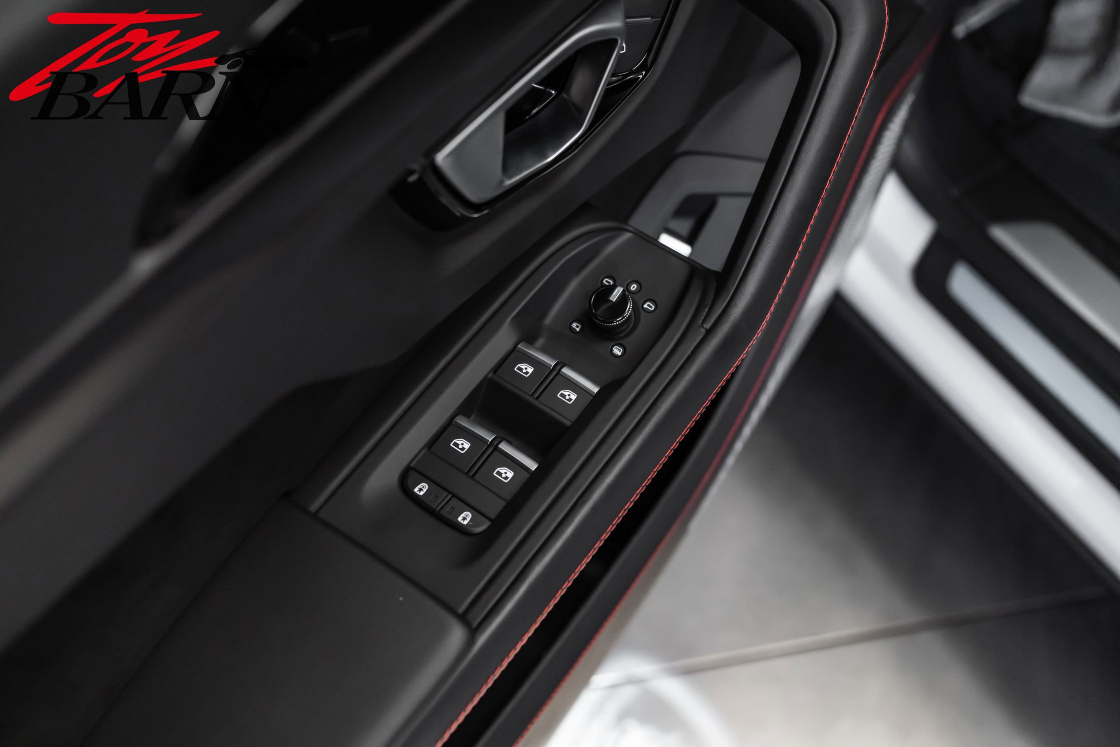 Used 2022 Lamborghini Urus AWD/4WD image 22