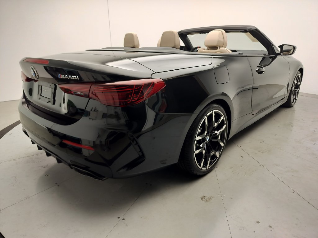 Certified 2026 BMW M440i Convertible w/ Premium Package RWD image 3