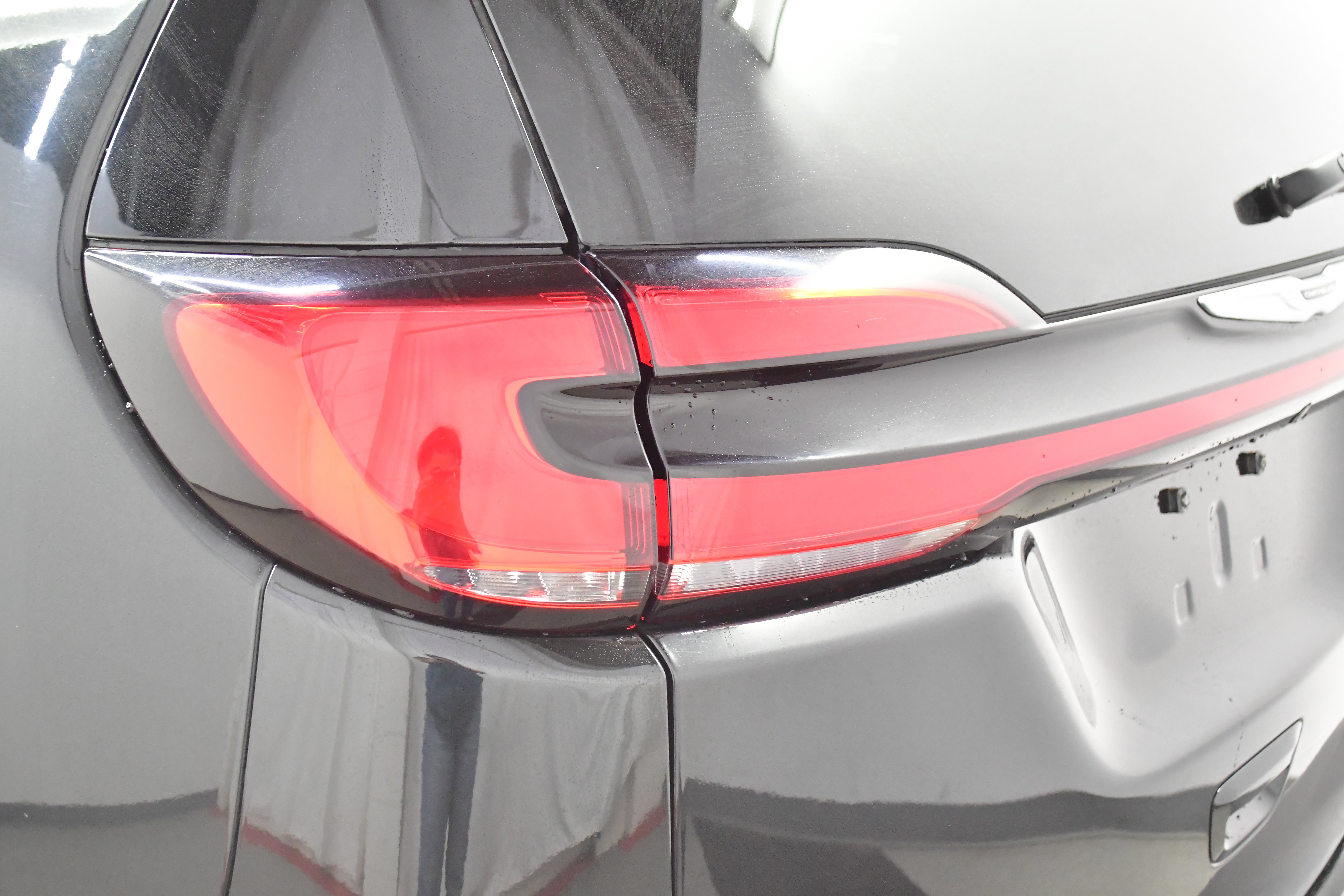 Used 2023 Chrysler Pacifica Touring-L FWD image 33
