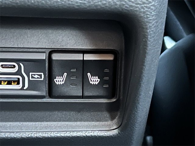 New 2025 Jeep Grand Cherokee Limited w/ Black Appearance Package image 37