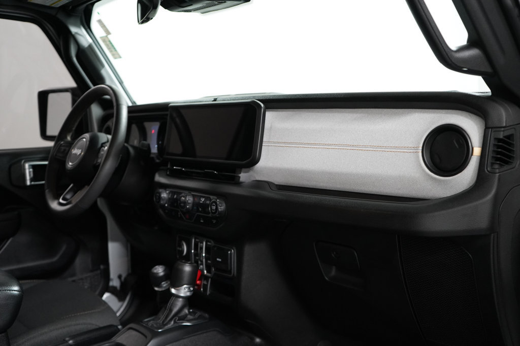 Certified 2024 Jeep Wrangler Unlimited AWD/4WD image 19