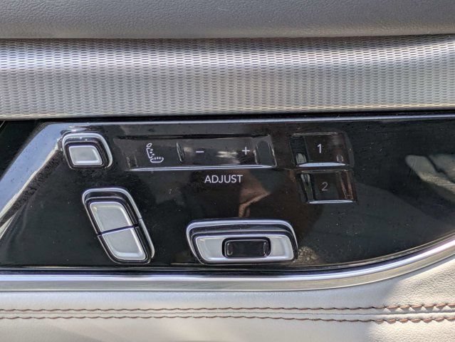 Used 2023 Jeep Grand Wagoneer L 4WD w/ Flexible Seating Group image 23