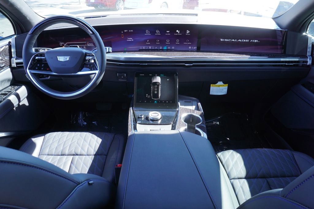 New 2026 Cadillac Escalade IQL Luxury image 11
