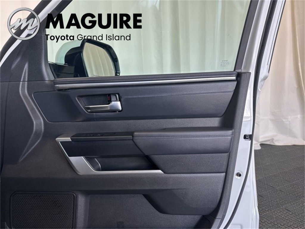 Used 2025 Toyota Tundra Platinum image 18
