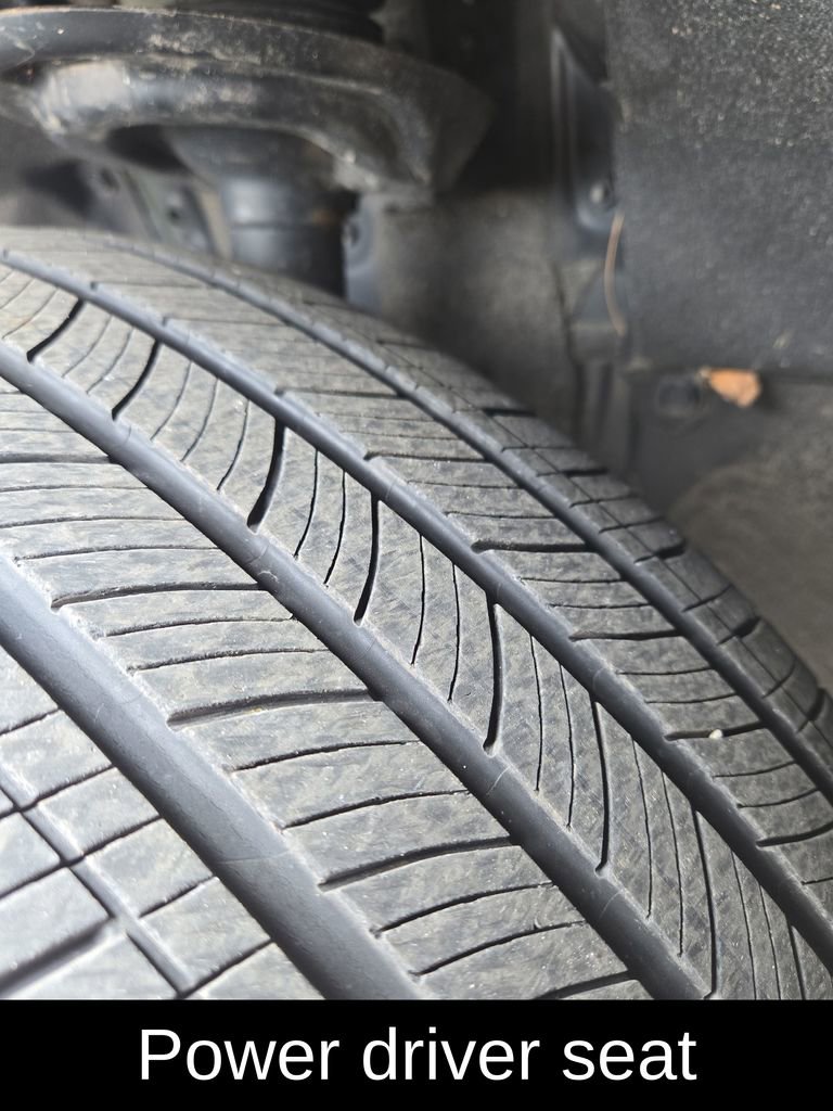 Used 2024 Toyota RAV4 XLE Premium image 11