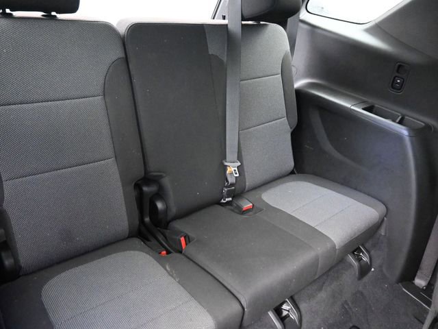 Used 2023 Chevrolet Traverse LT image 9