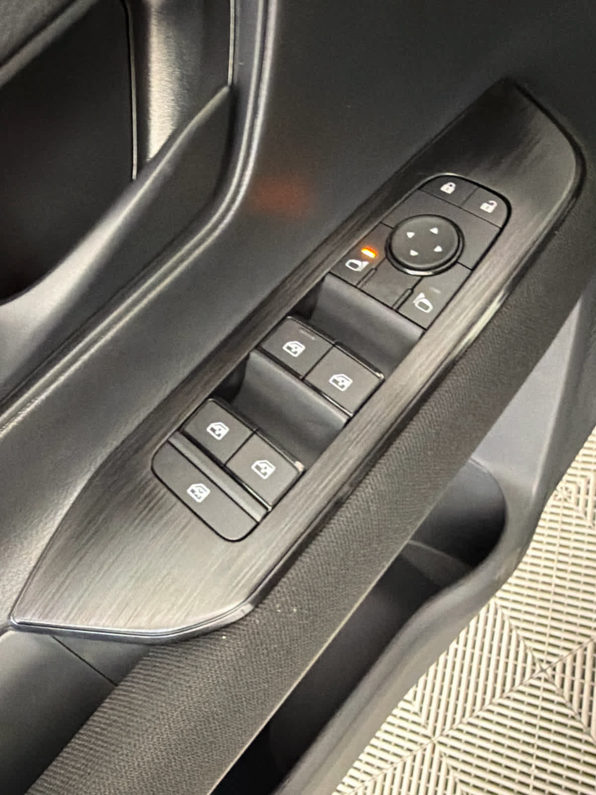 New 2026 Nissan Kicks S FWD image 23