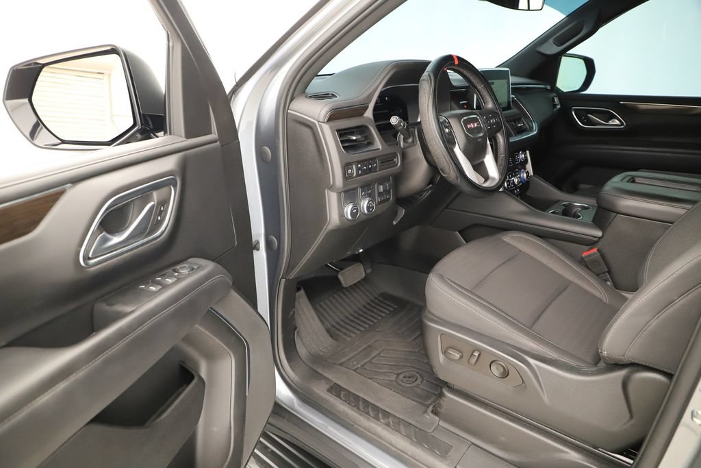Used 2022 GMC Yukon SLE w/ Gmc Pro Safety Plus Package RWD image 14