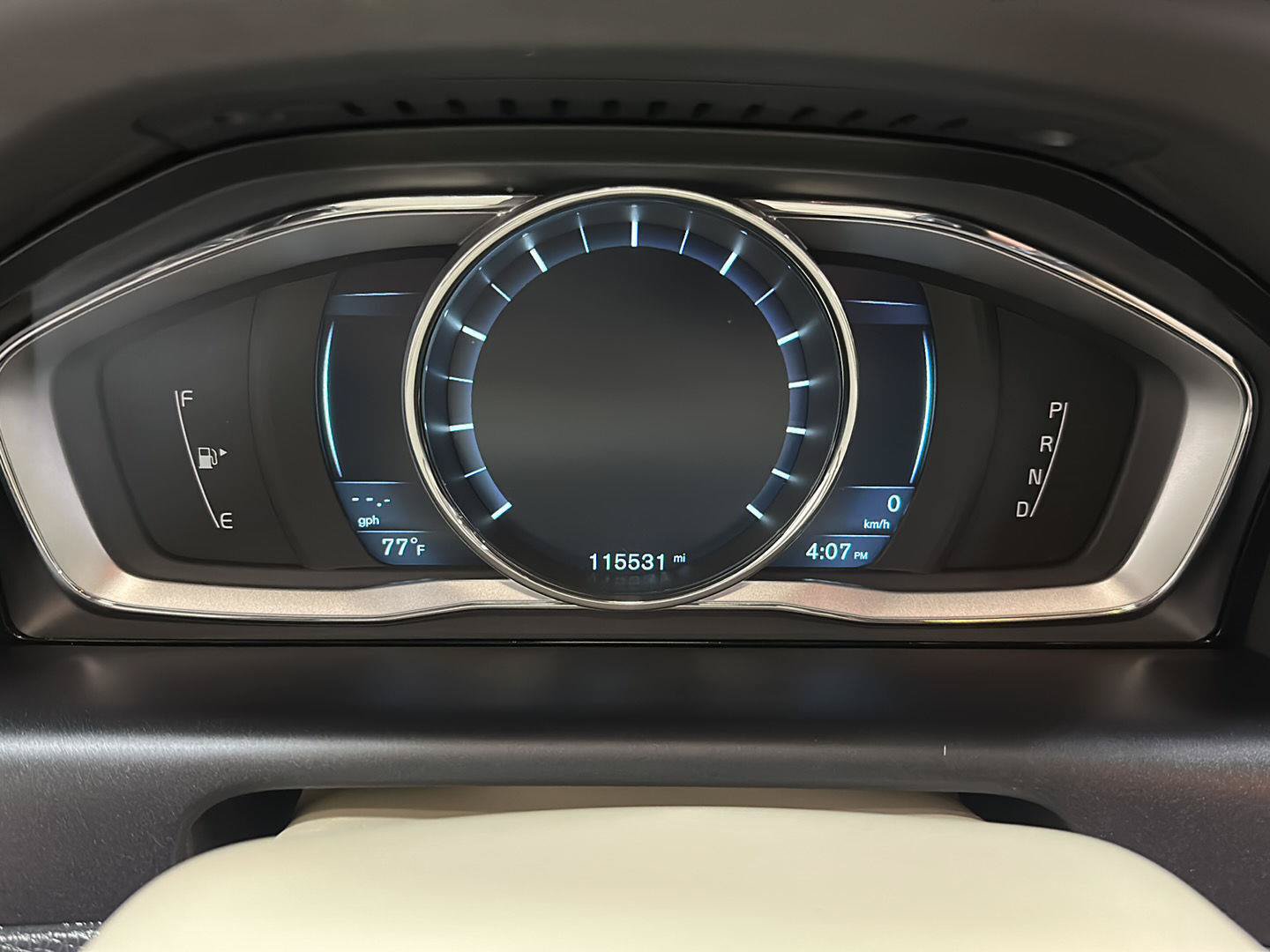 Used 2015 Volvo XC60 T6 w/ Protection Package AWD/4WD image 19