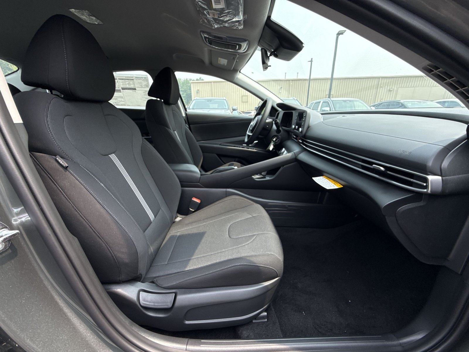 New 2026 Hyundai Elantra SE FWD image 27