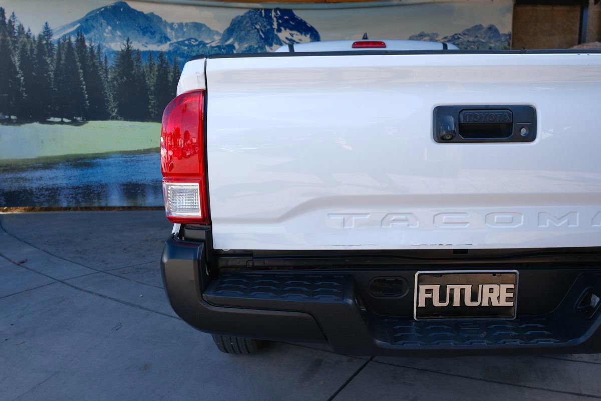 Used 2017 Toyota Tacoma SR RWD image 32