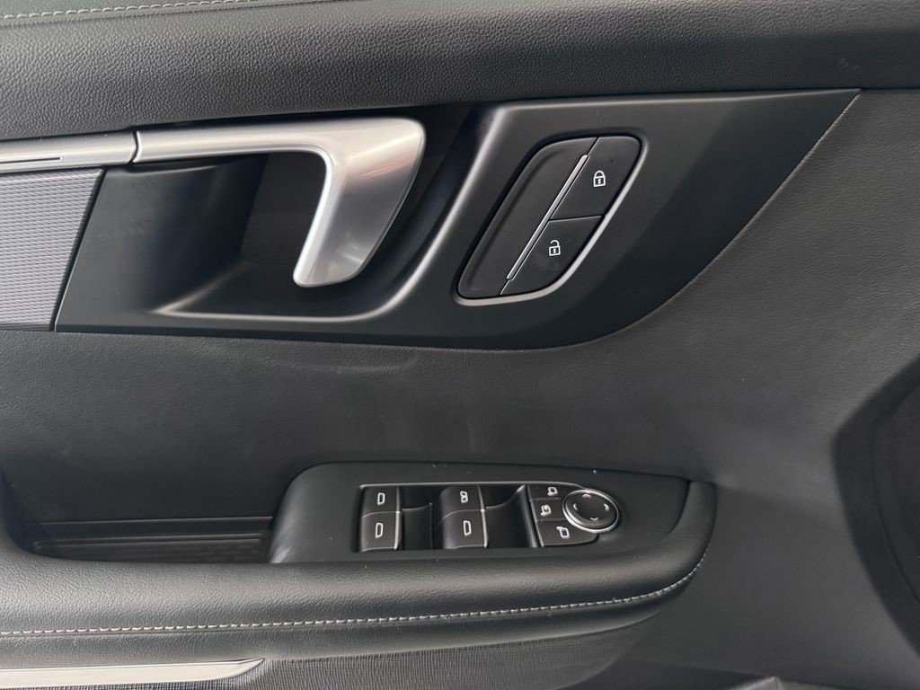 Certified 2025 Buick Enclave Sport Touring image 28