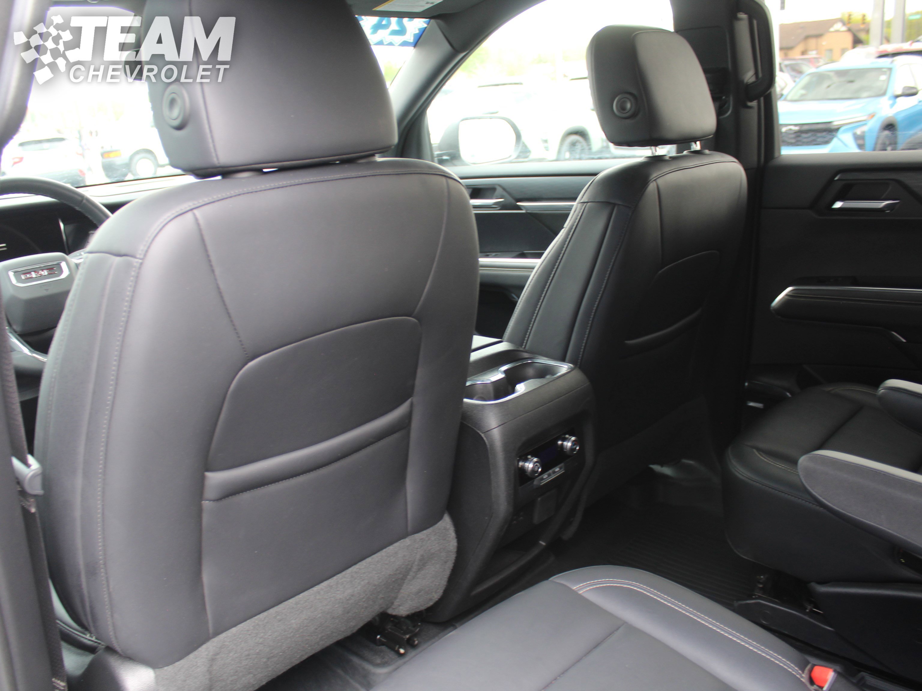 Used 2024 GMC Acadia Elevation w/ Black Edition AWD/4WD image 21