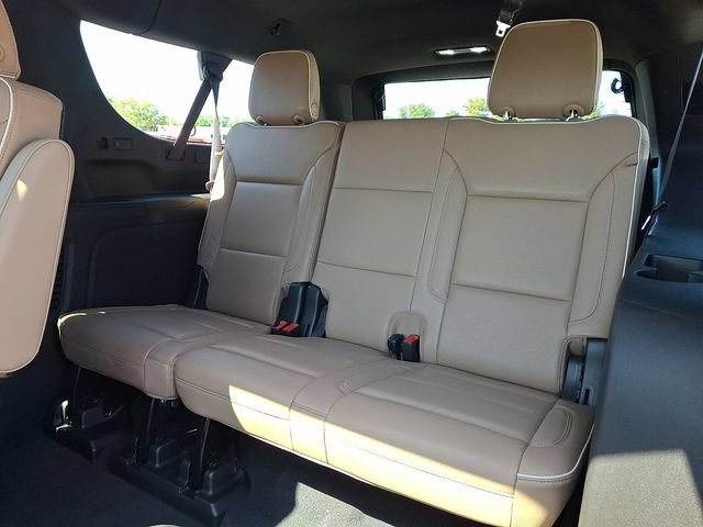 Used 2021 Chevrolet Suburban Premier w/ Premium Package AWD/4WD image 21