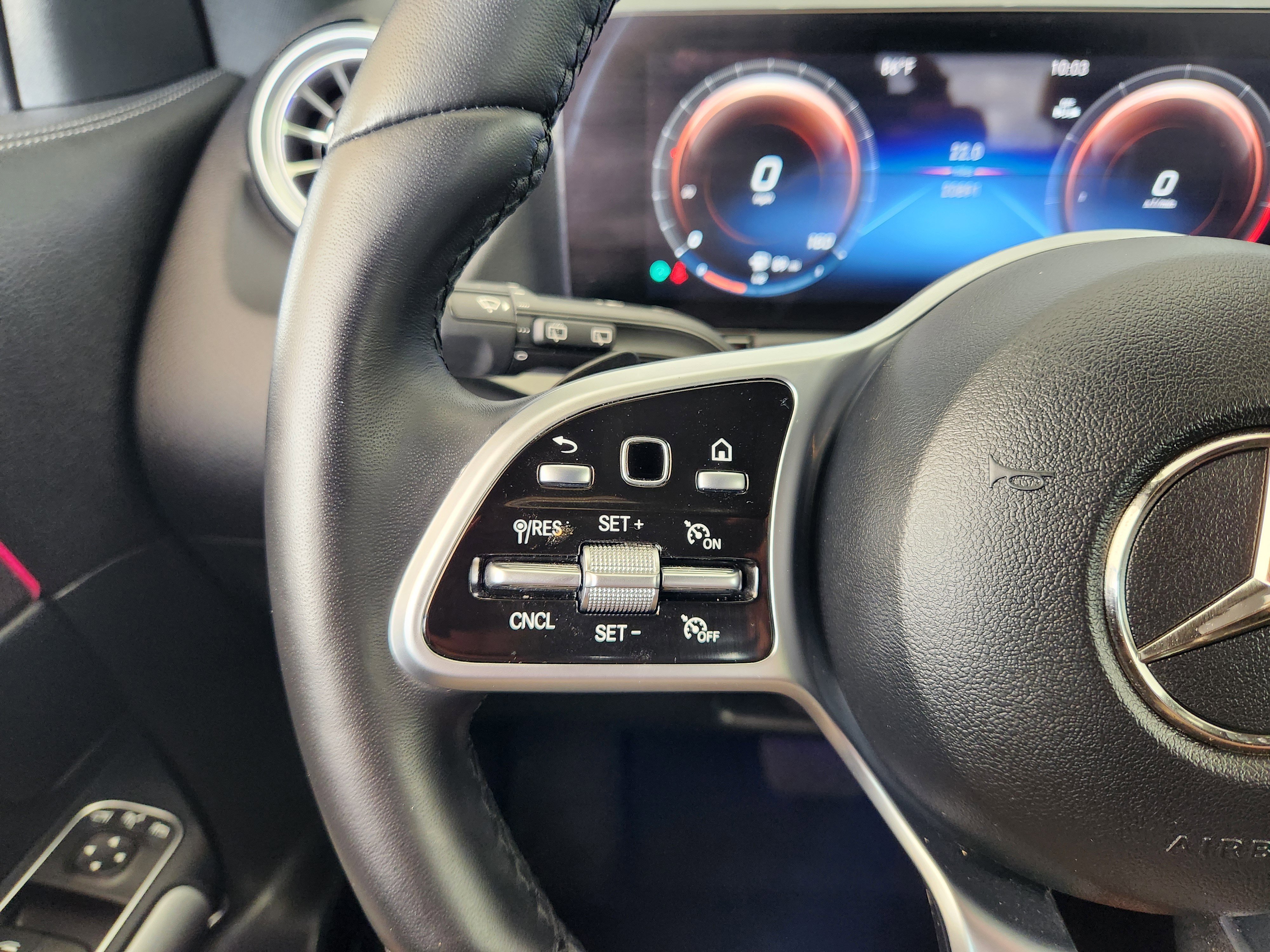 Used 2023 Mercedes-Benz GLA 250 4MATIC image 30