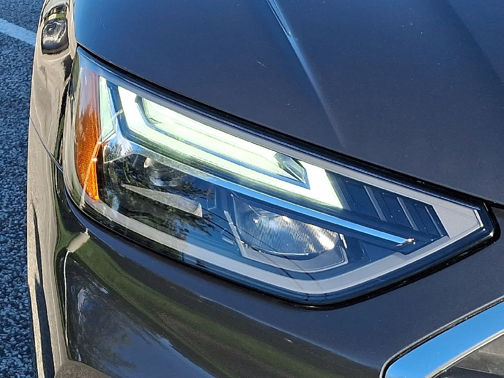 Certified 2023 Audi Q5 Premium AWD/4WD image 9