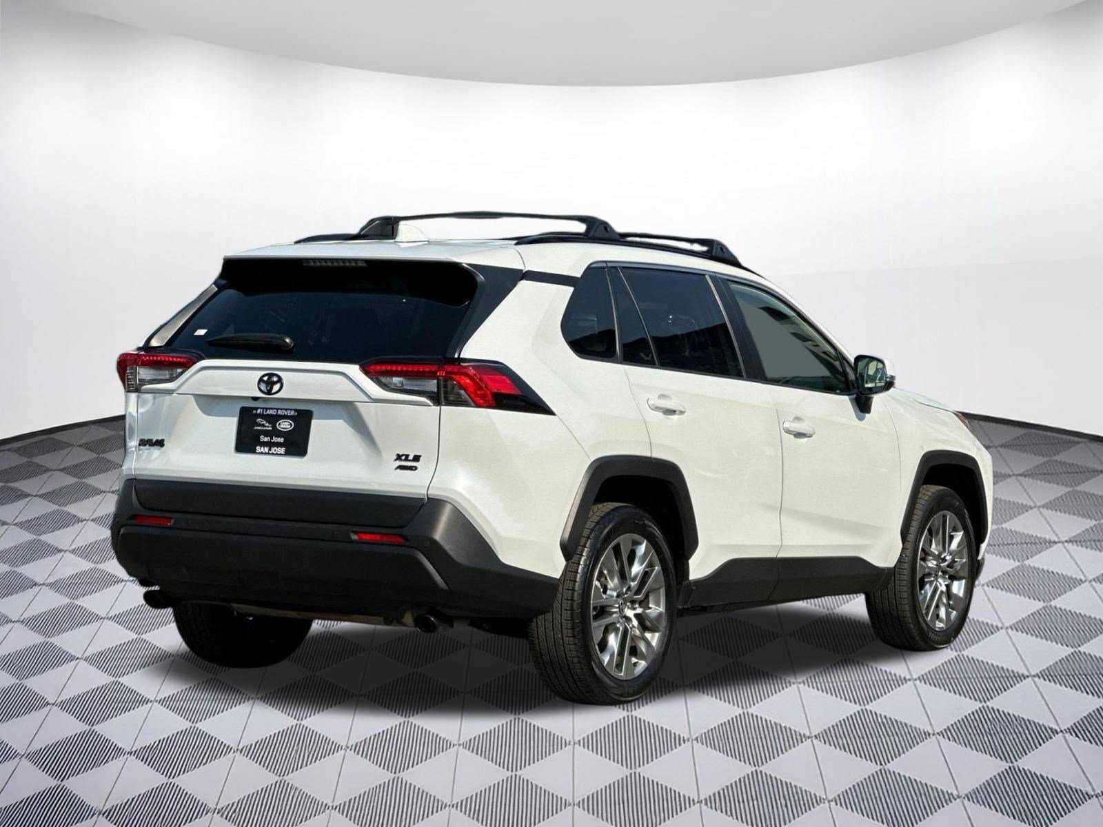 Used 2025 Toyota RAV4 XLE Premium w/ Weather Package AWD/4WD image 9