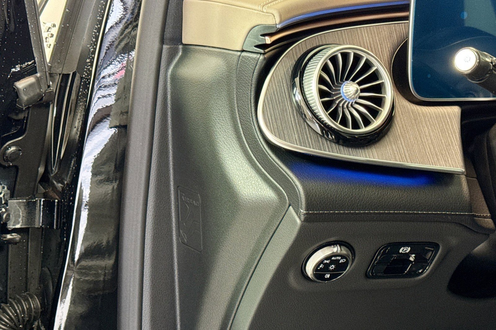 New 2026 Mercedes-Benz EQE 320 4MATIC SUV image 11
