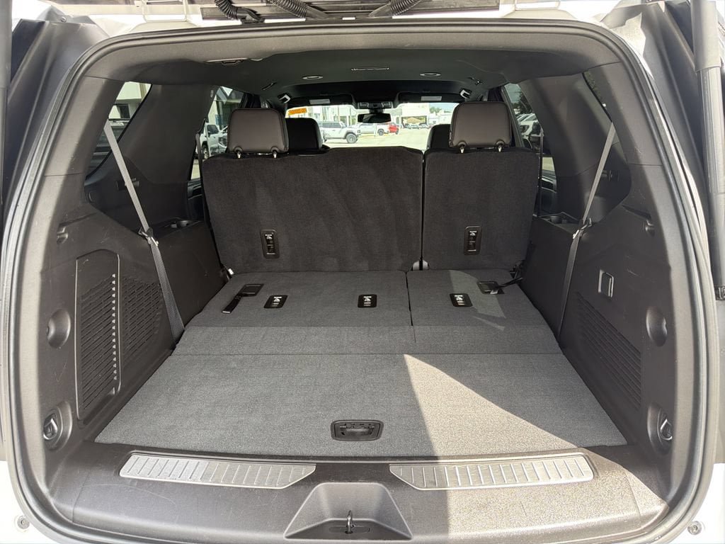 Used 2021 Chevrolet Tahoe RST RWD image 11