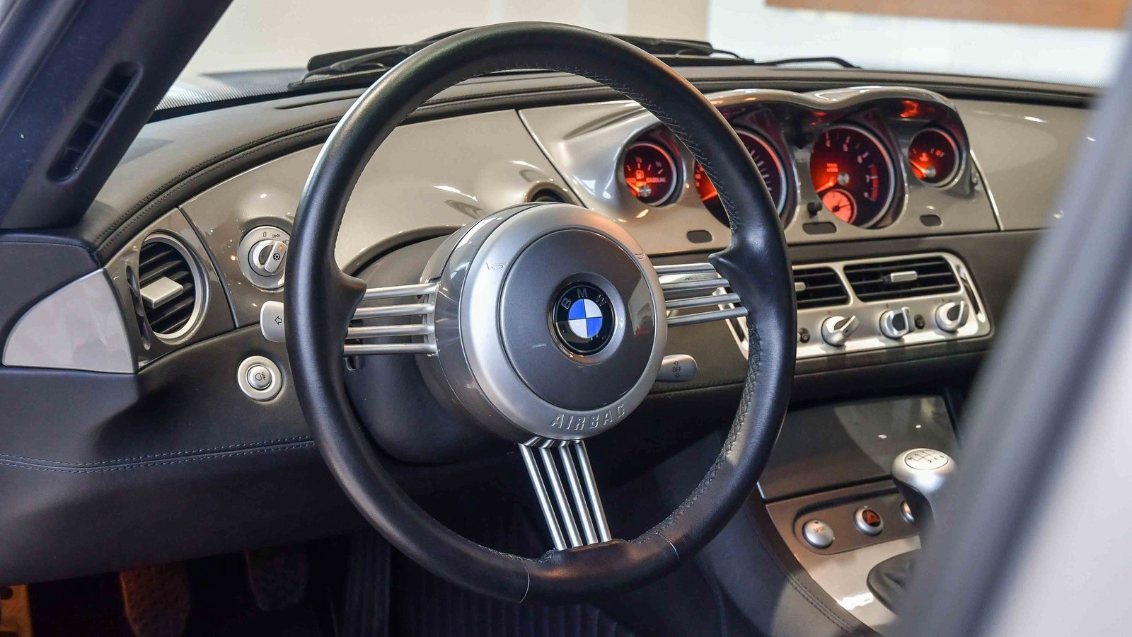 Used 2002 BMW Z8 image 45
