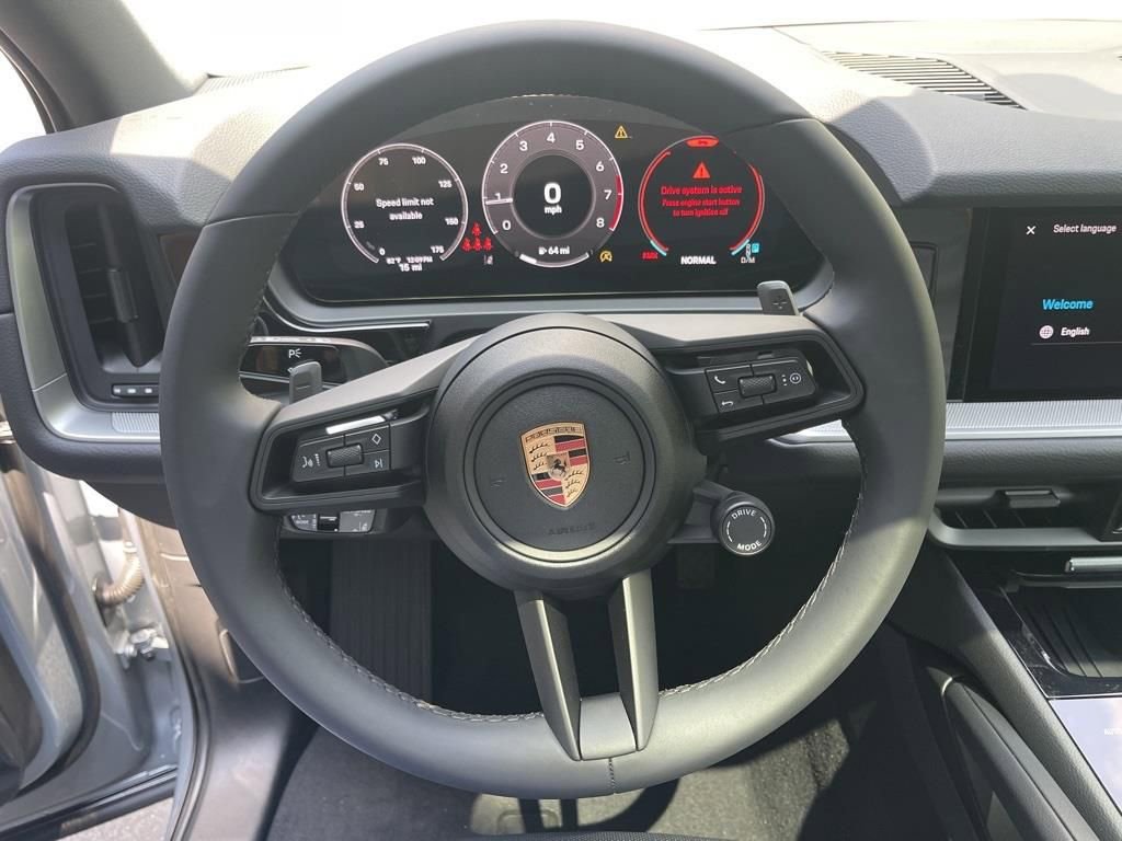 Certified 2025 Porsche Cayenne AWD/4WD image 18