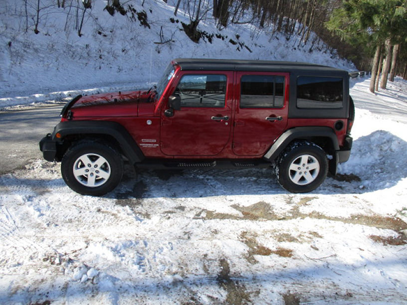 Used 2012 Jeep Wrangler Unlimited Sport image 3