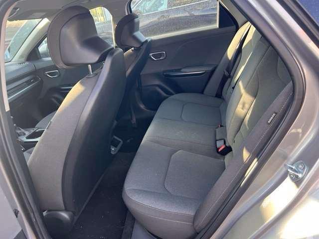 Used 2025 Kia K4 FWD image 9