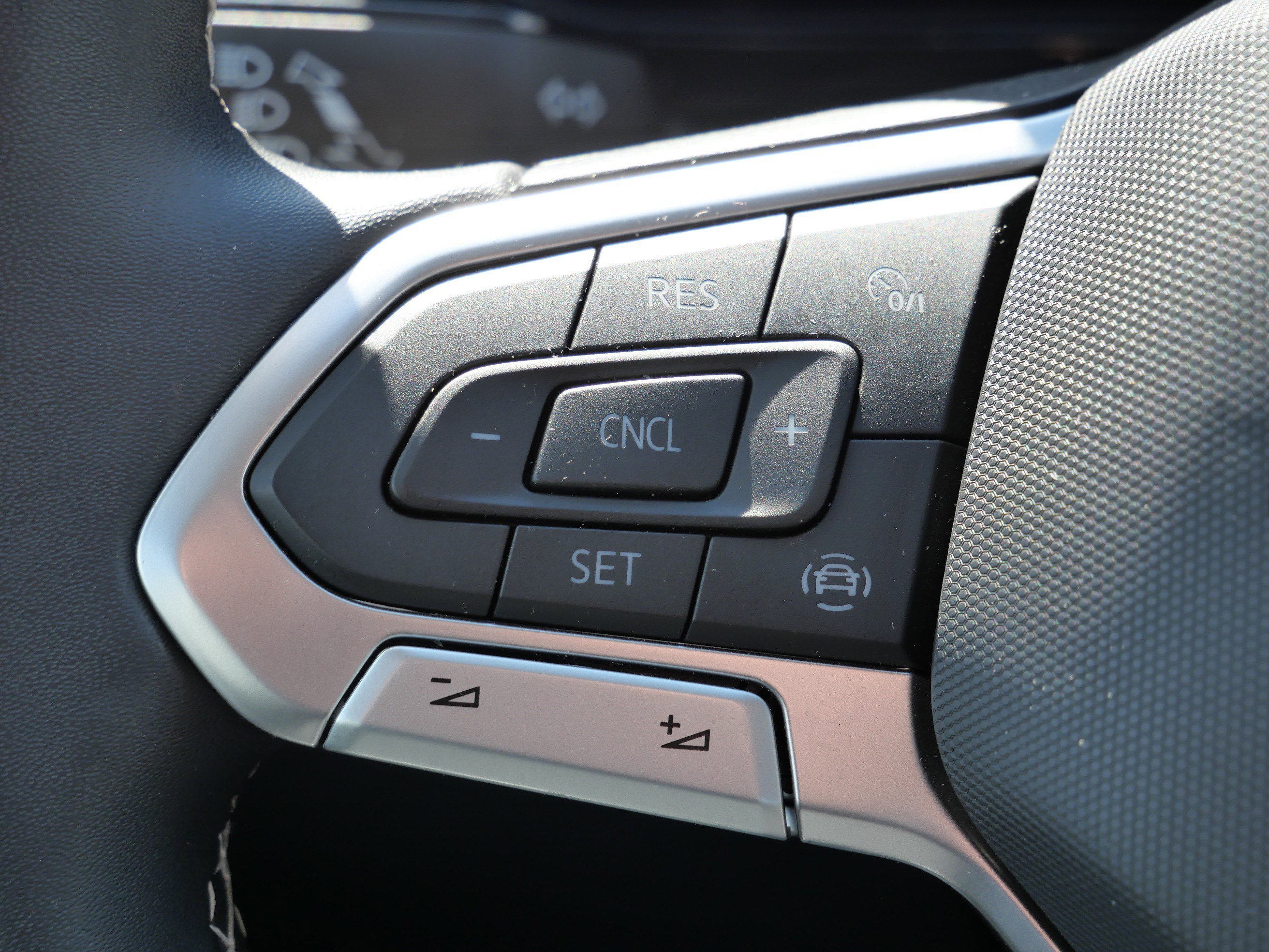 Used 2023 Volkswagen Taos S image 32