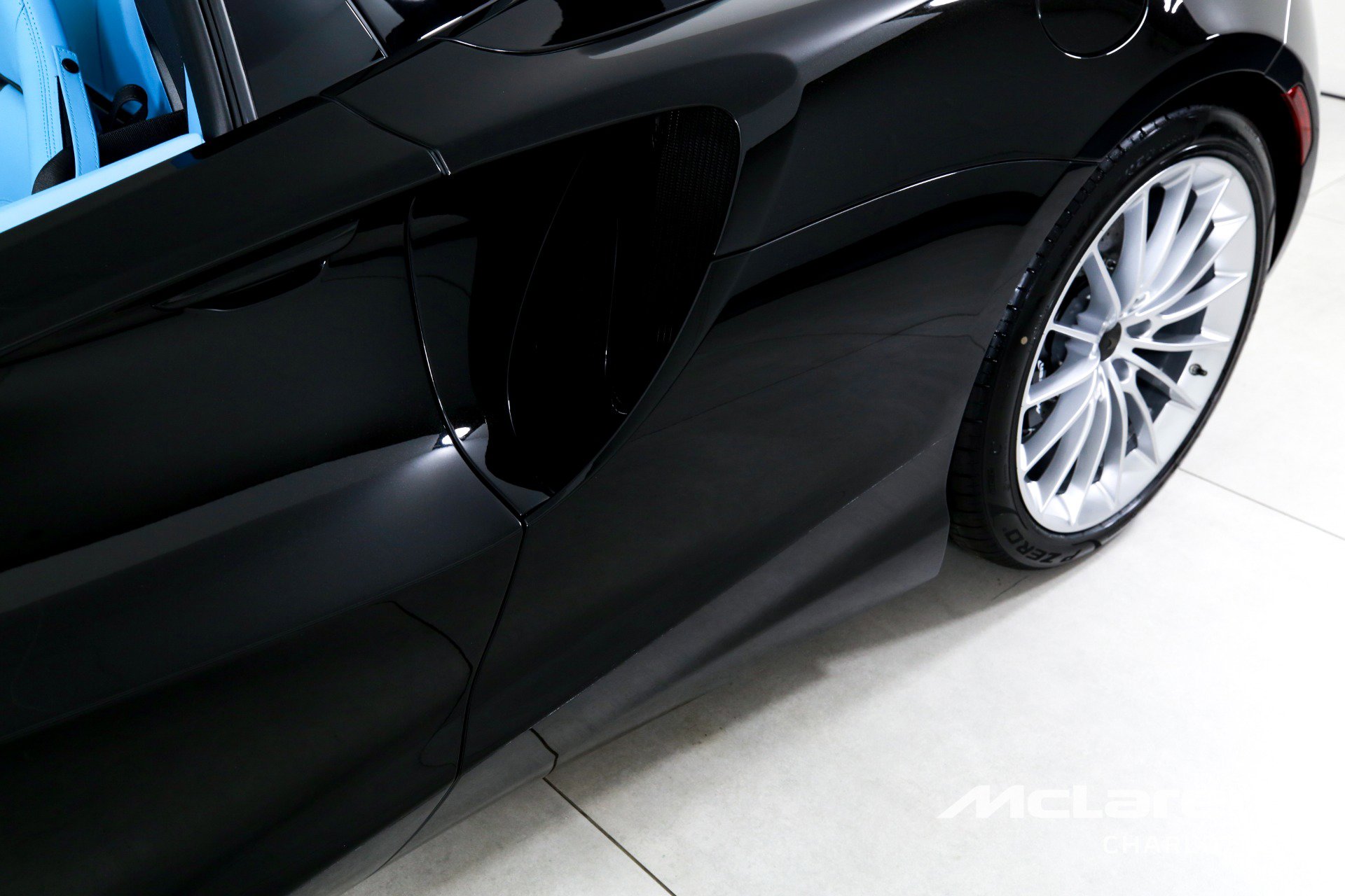 New 2026 McLaren Artura Spider RWD image 31