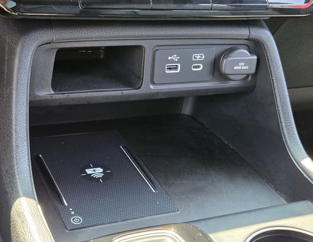 Used 2025 Honda Pilot TrailSport image 29
