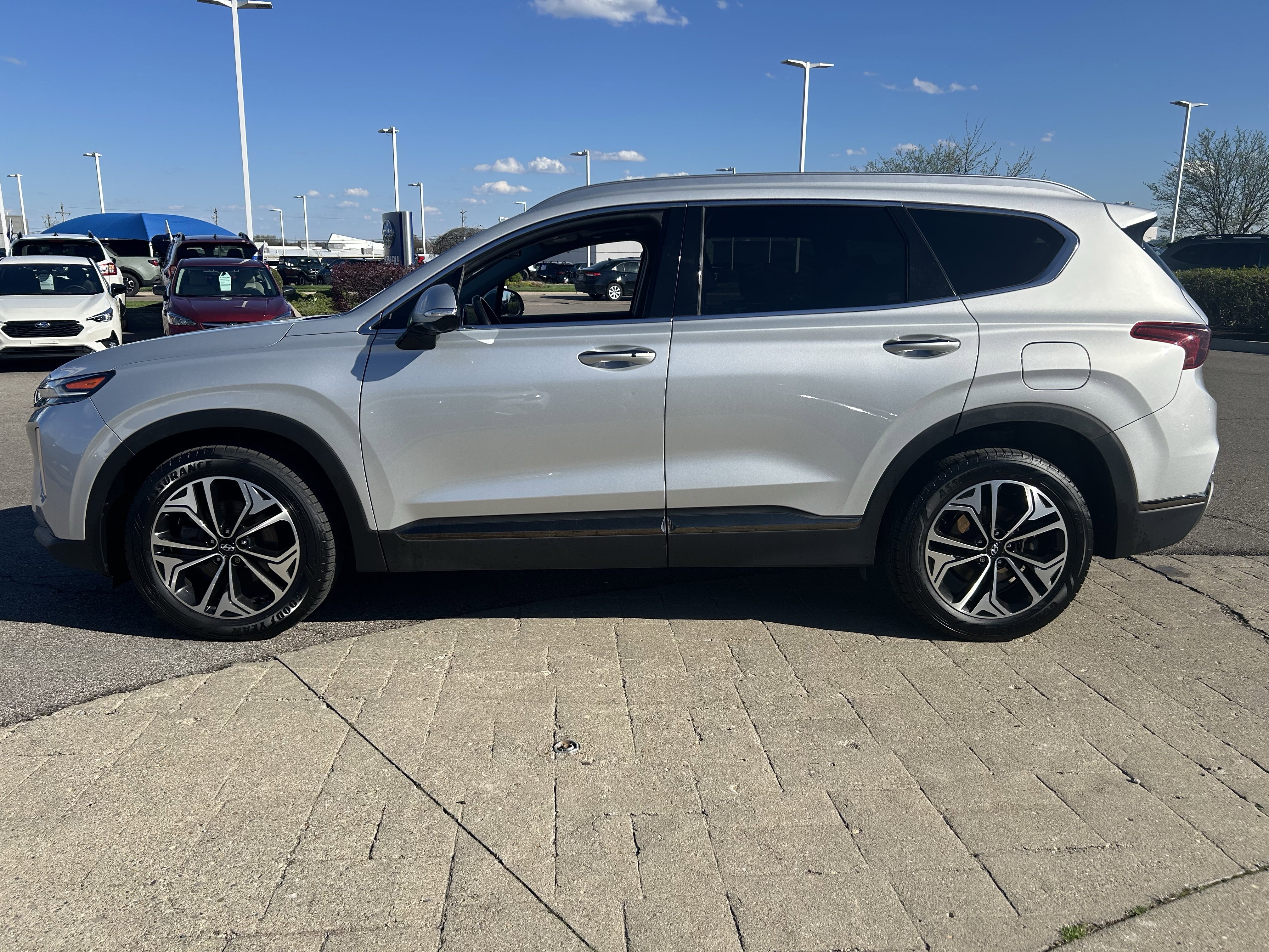 Used 2020 Hyundai Santa Fe Limited AWD/4WD image 4
