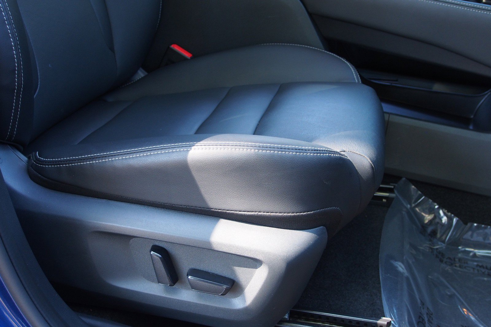 Used 2023 Nissan Rogue SL AWD/4WD image 12