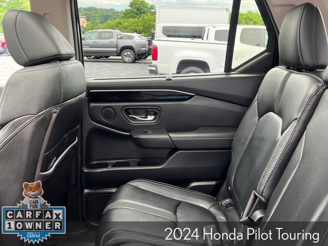 Used 2024 Honda Pilot Touring image 23