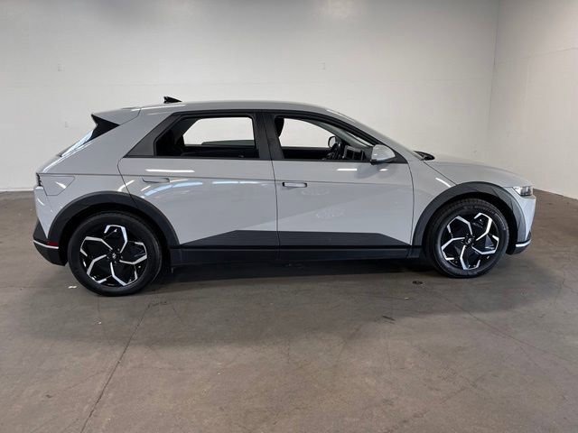 Used 2024 Hyundai Ioniq 5 SEL RWD image 2