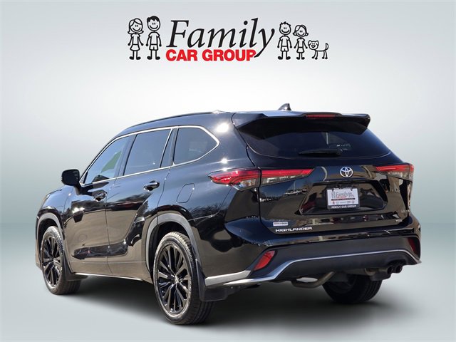 Used 2023 Toyota Highlander XSE image 3