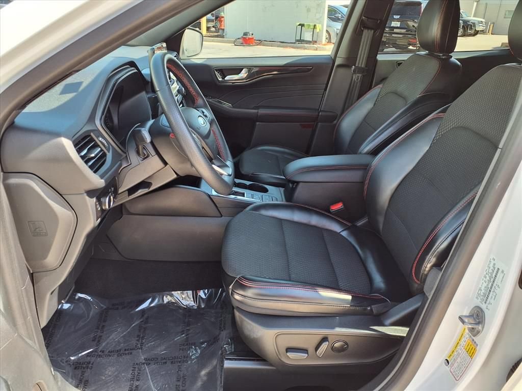 Used 2023 Ford Escape ST-Line FWD image 19