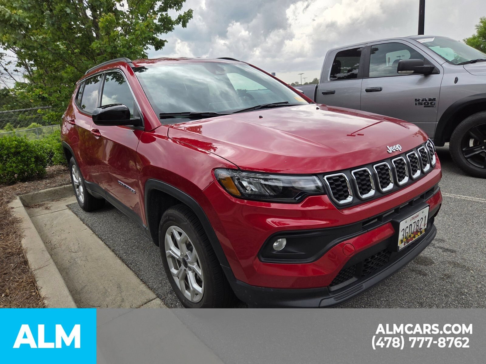 Used 2025 Jeep Compass Latitude AWD/4WD image 29