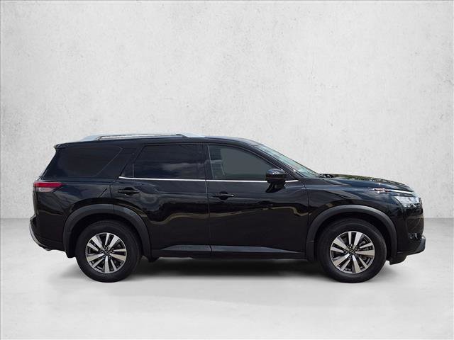 Used 2022 Nissan Pathfinder SL AWD/4WD image 4