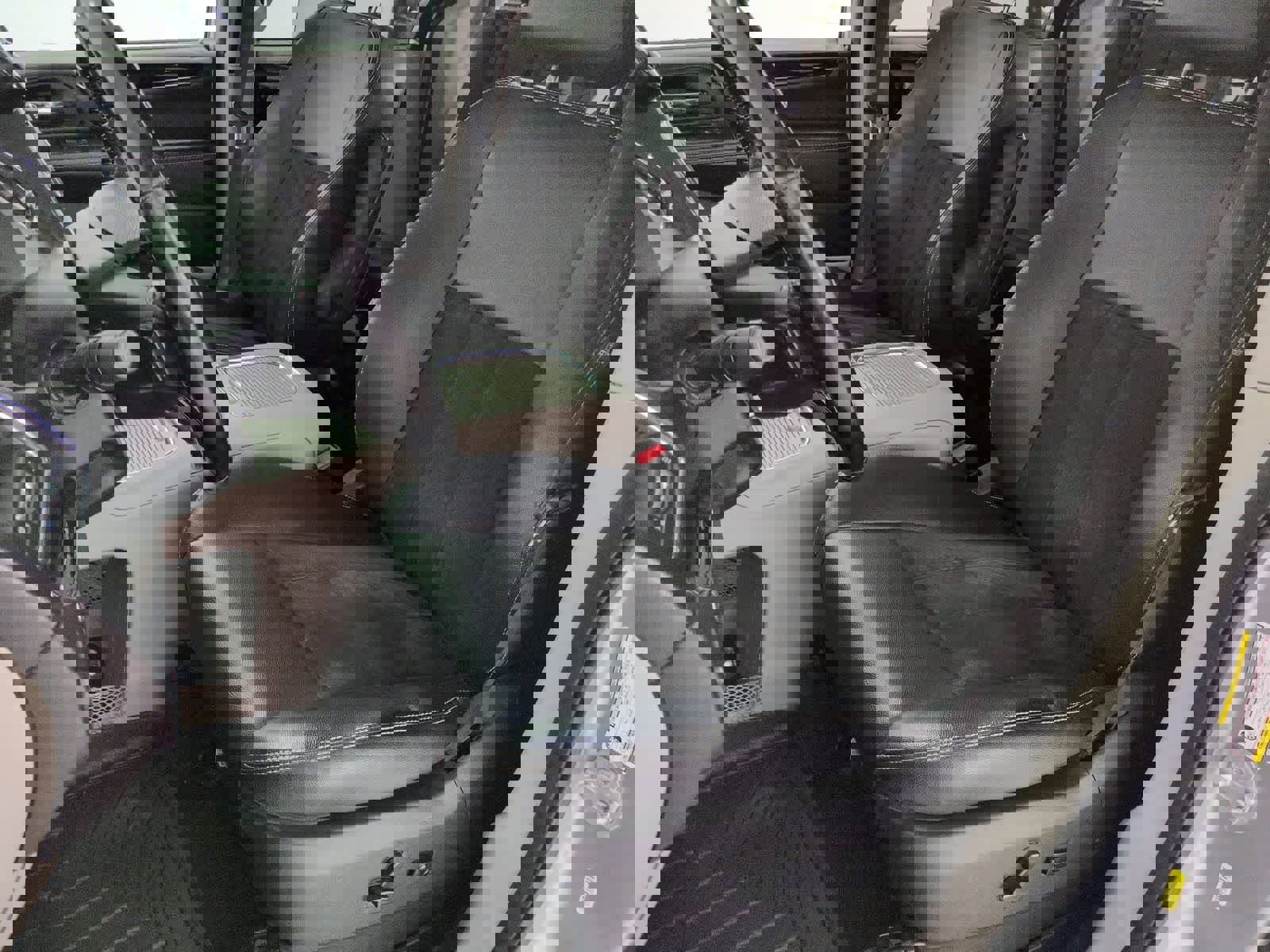 Used 2019 Dodge Grand Caravan SXT w/ Driver Convenience Group image 16