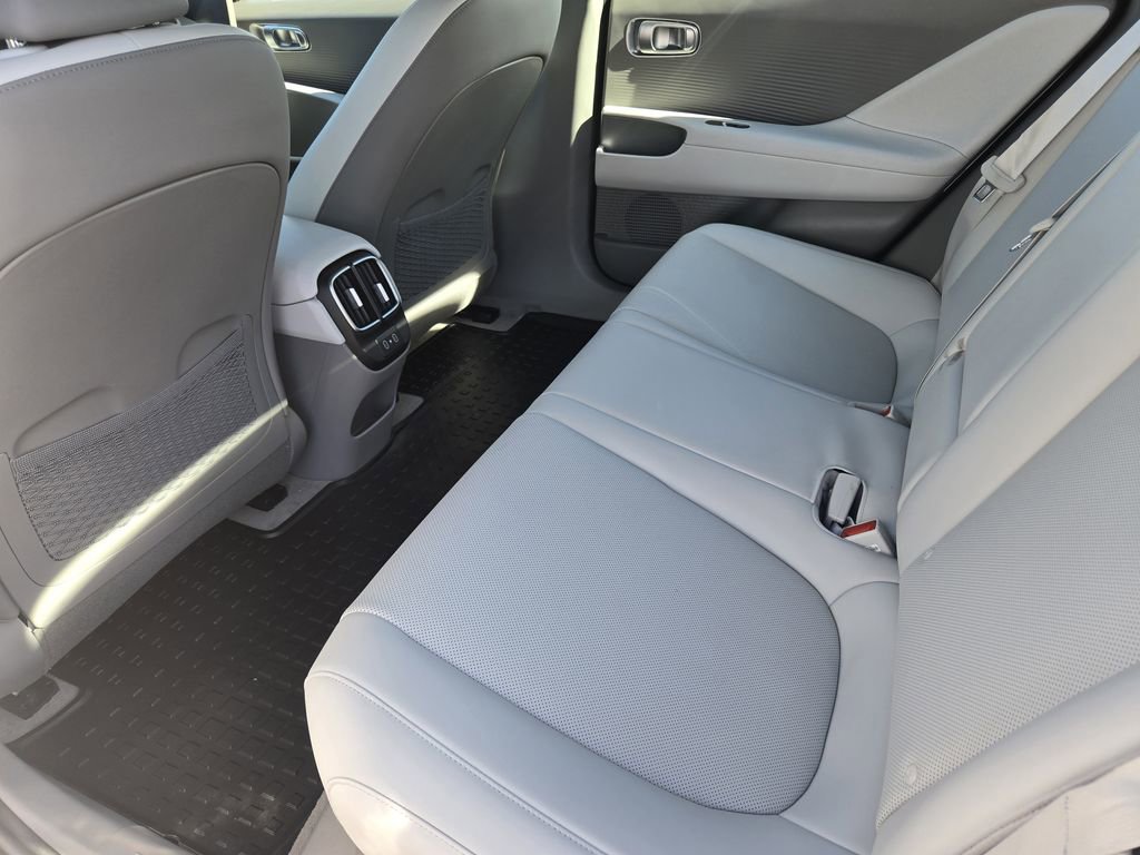 Used 2025 Hyundai Ioniq 6 SEL image 18