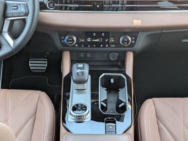 Used 2025 Mitsubishi Outlander SEL image 17