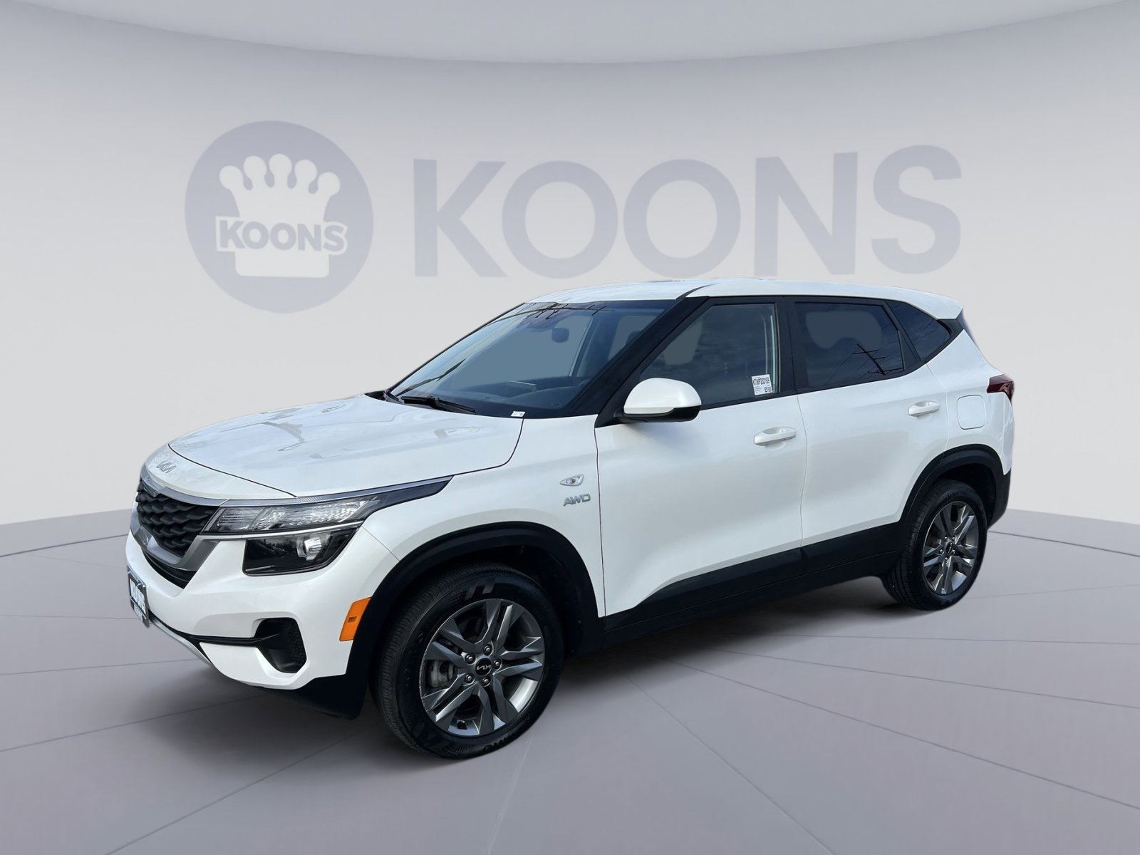 Used 2023 Kia Seltos LX image 1