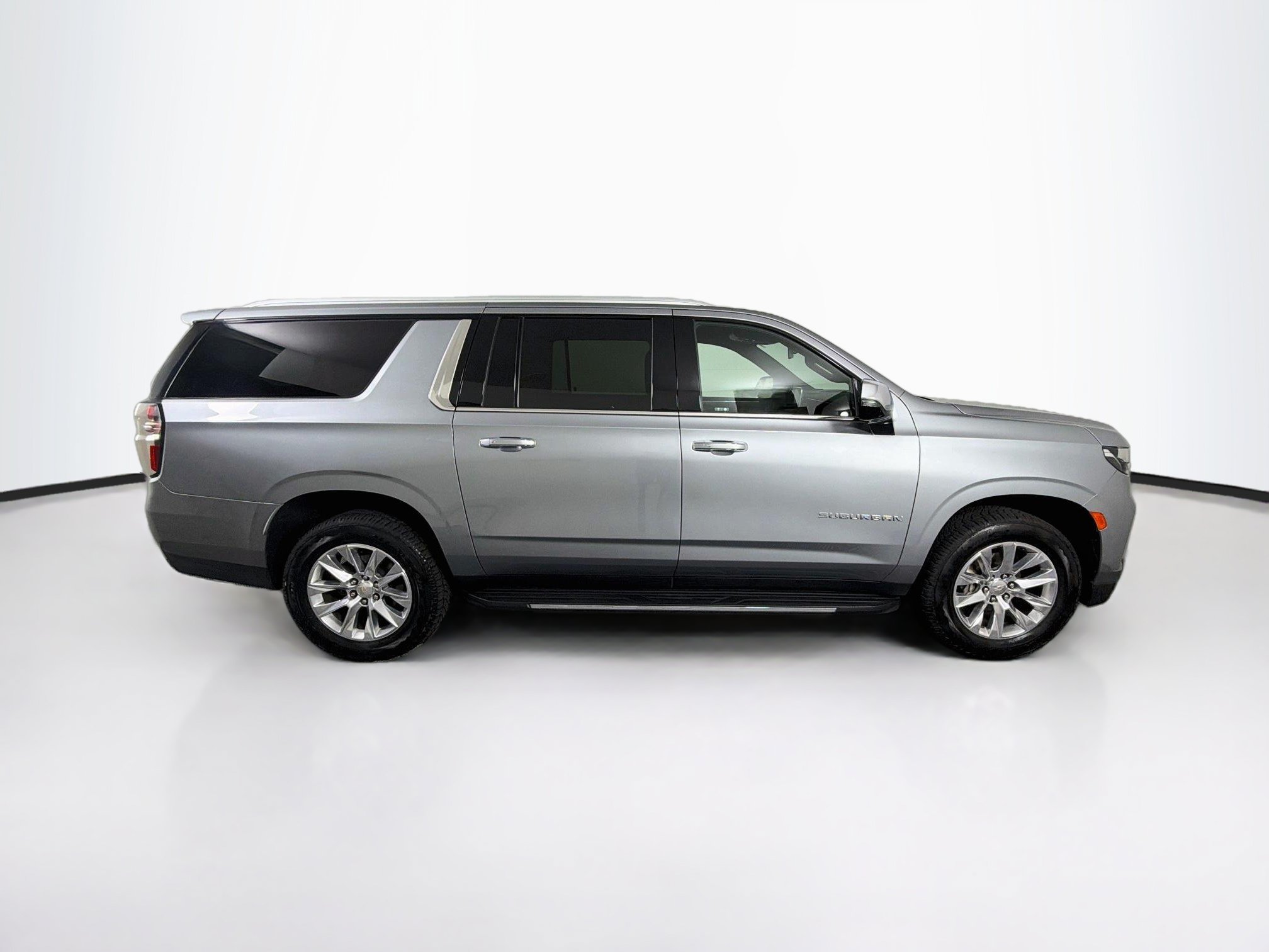 Used 2023 Chevrolet Suburban Premier RWD image 10