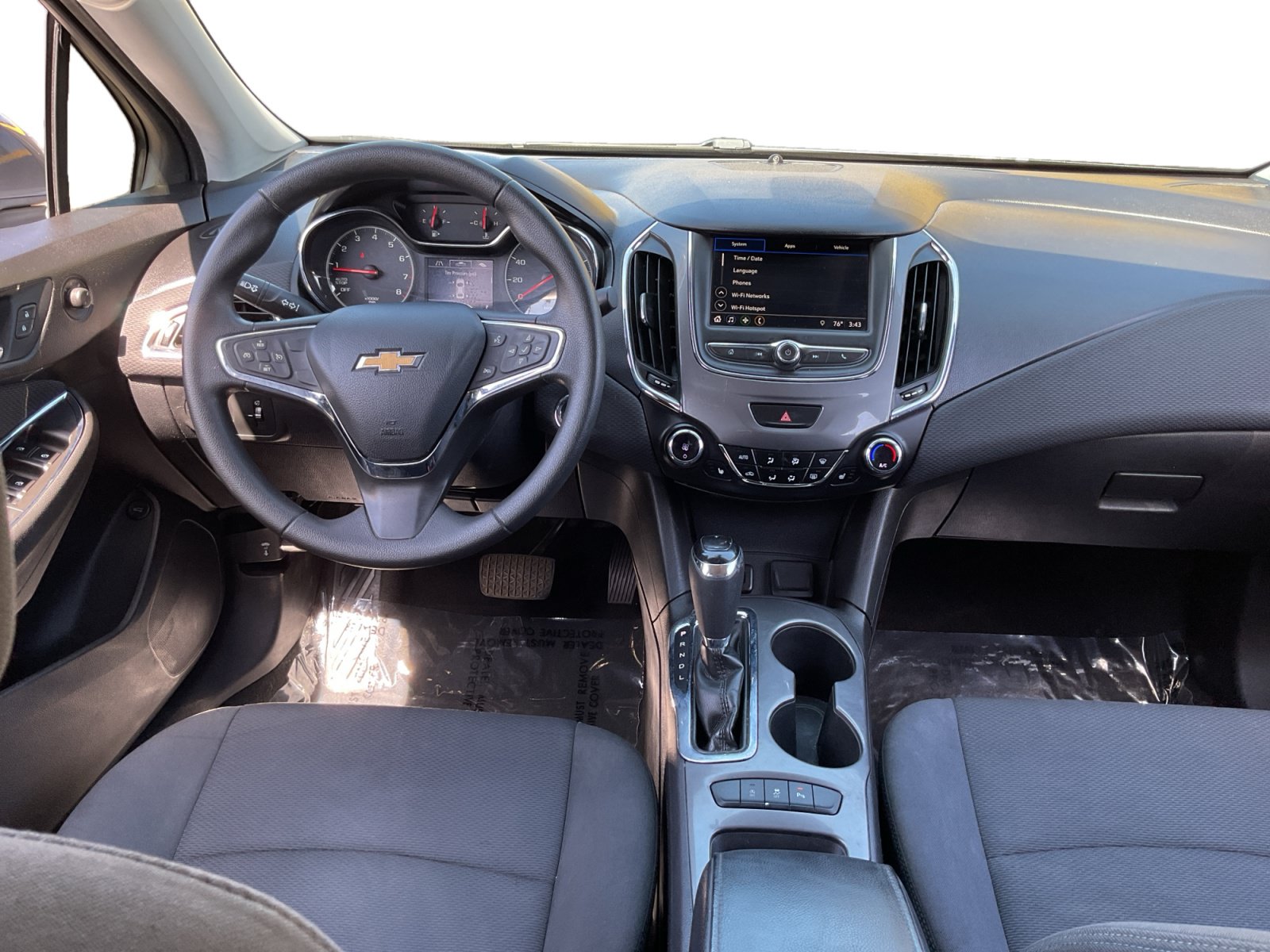 Used 2019 Chevrolet Cruze LT w/ Convenience Package FWD image 13