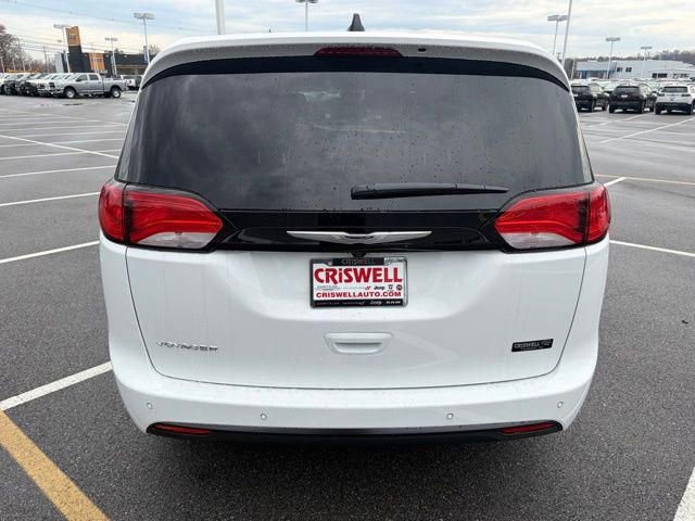 New 2026 Chrysler Voyager LX image 4