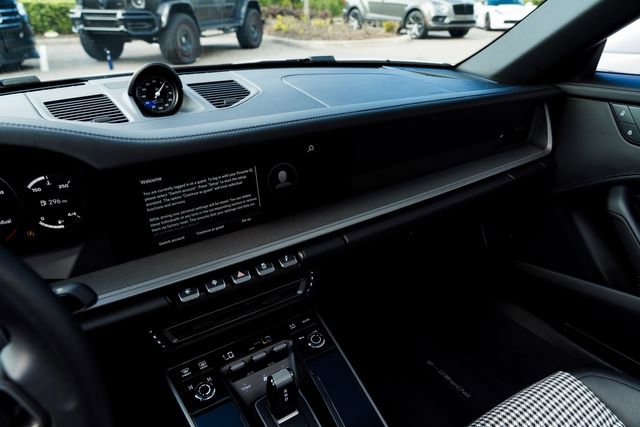 Used 2024 Porsche 911 Carrera RWD image 25
