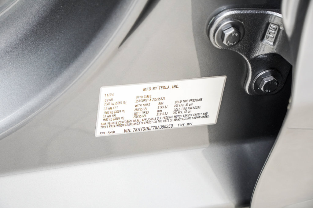 Used 2025 Tesla Model Y Performance AWD/4WD image 40