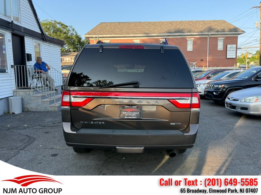 Used 2015 Lincoln Navigator 4WD image 8