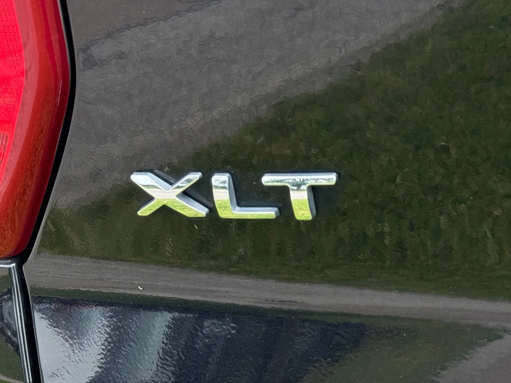 Used 2019 Ford Explorer XLT AWD/4WD image 9